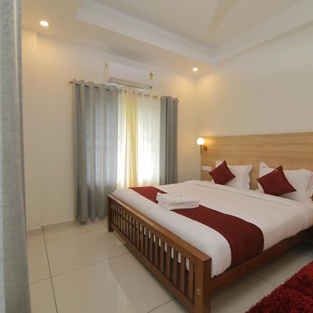 Castle Brook Residential Homestay 티루발라 외부 사진