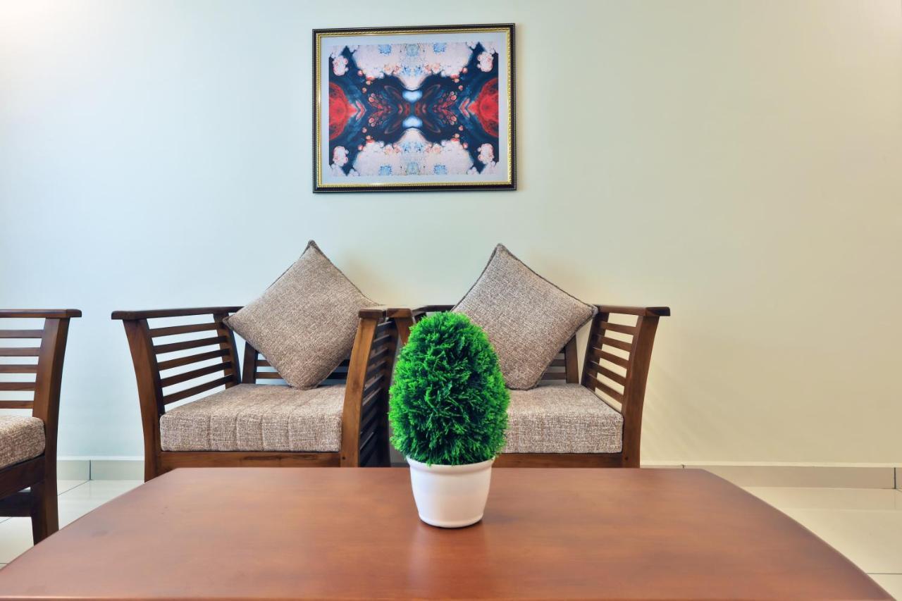 Castle Brook Residential Homestay 티루발라 외부 사진