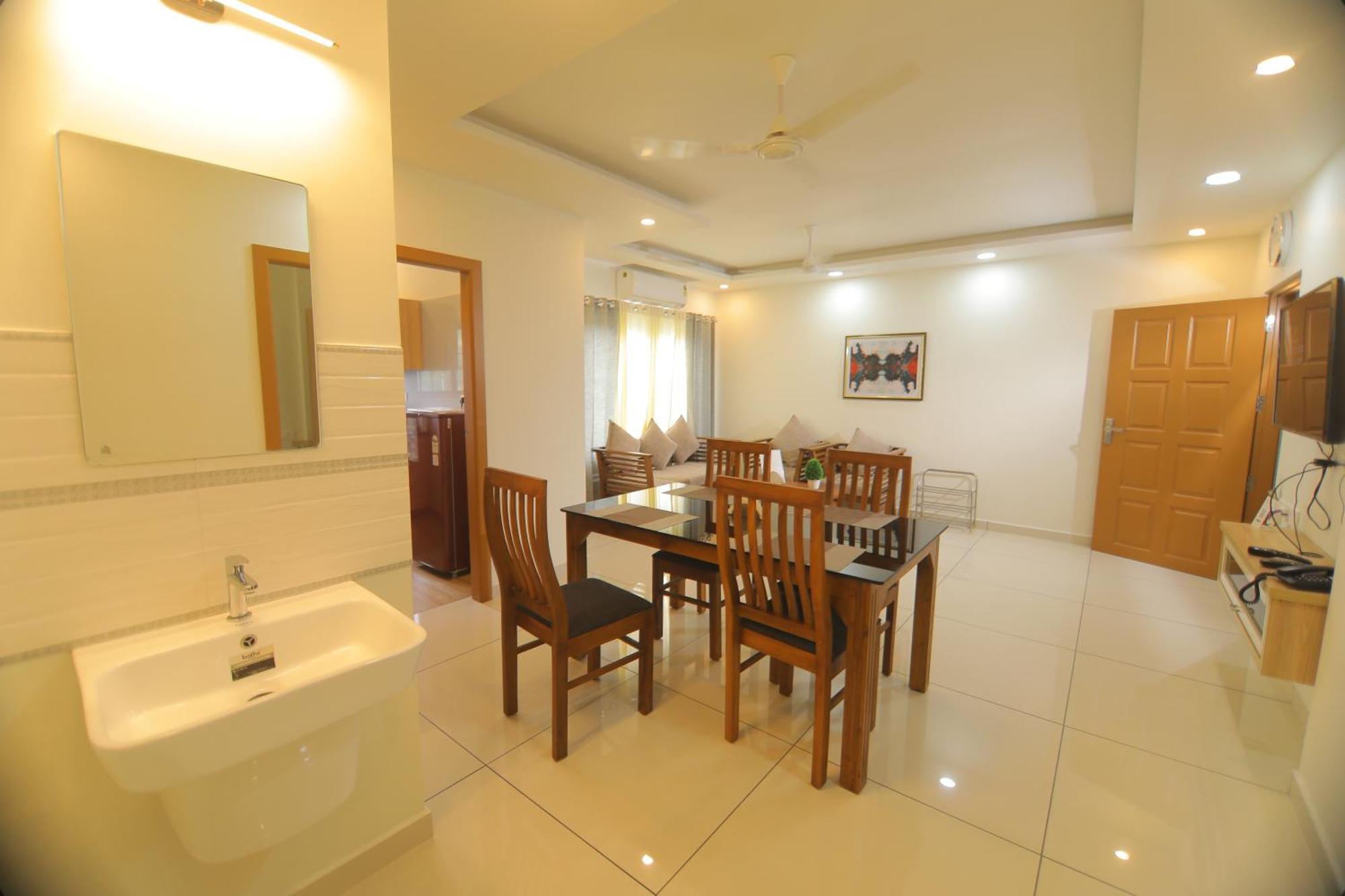 Castle Brook Residential Homestay 티루발라 외부 사진